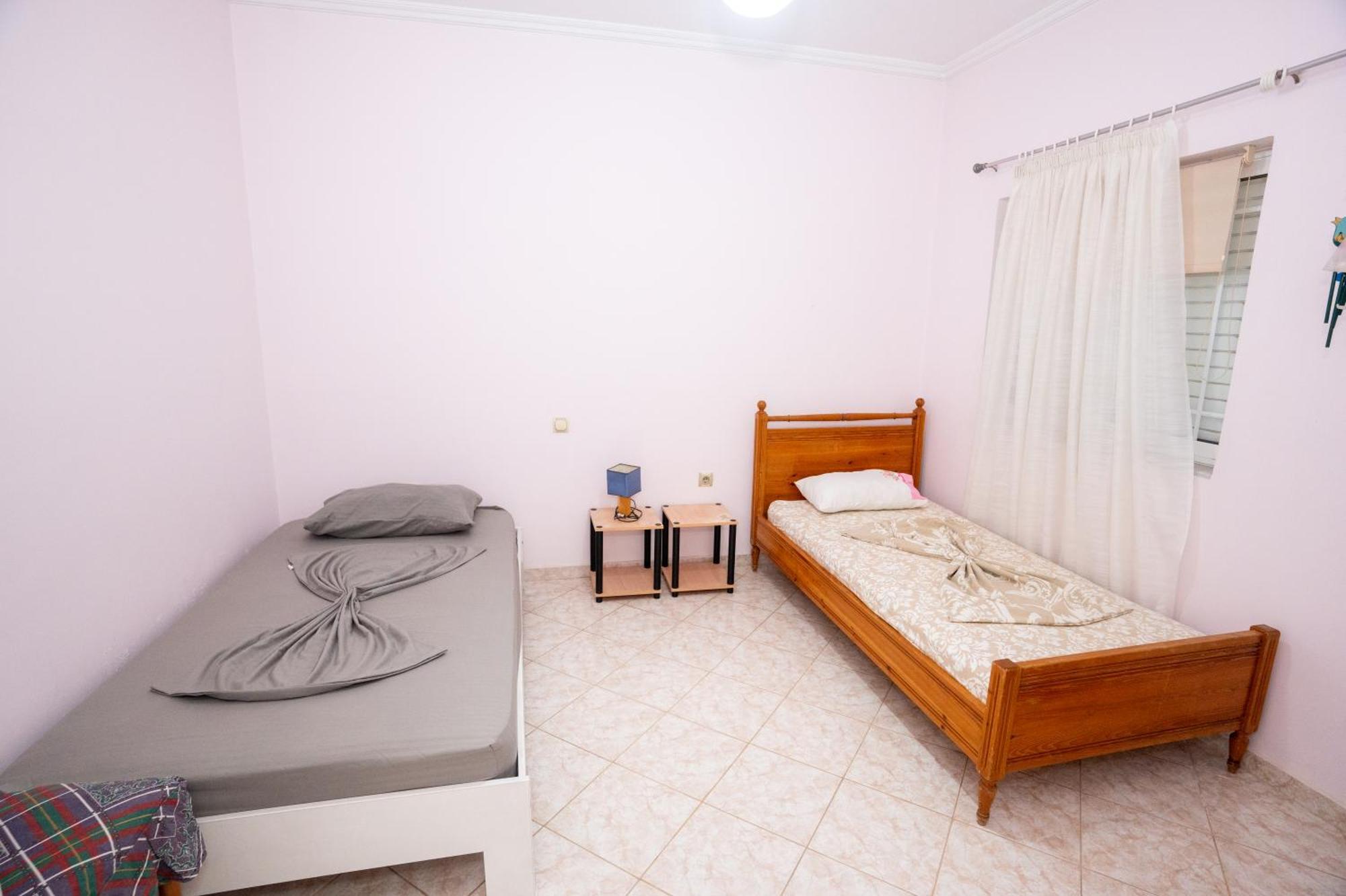 Connie'S Apartments Саранда Екстер'єр фото